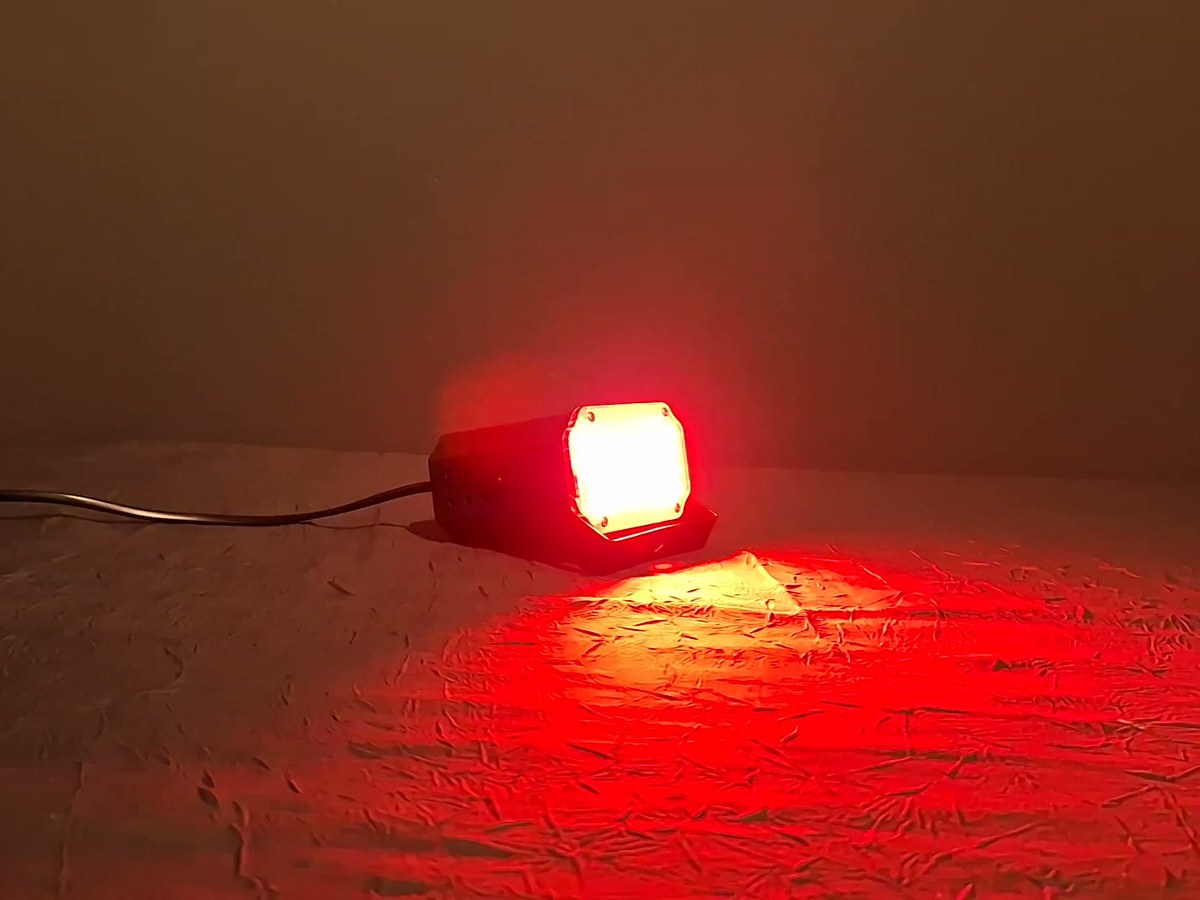 Stroboscope LED en flash rouge