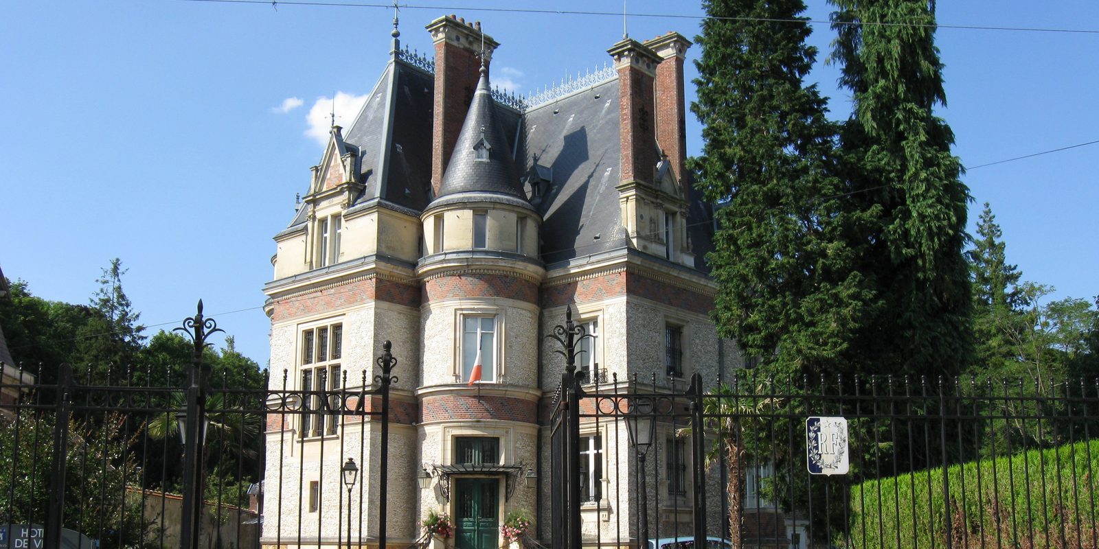 L'hôtel de ville d'Épernon